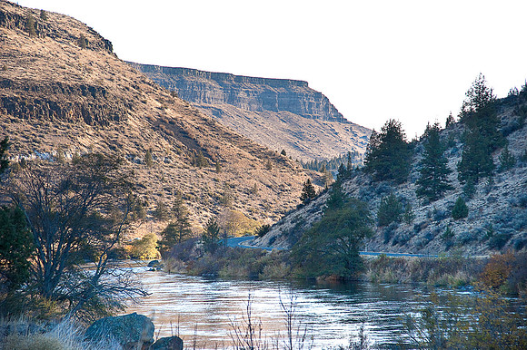 Hwy 26 Deschutes River Warm Springs, OR 44*76'N 121*27'W