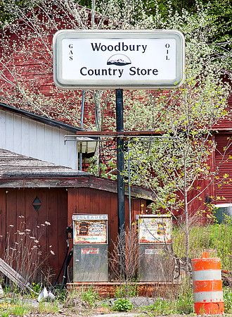 Woodbury, VT 44*26'N 72*24'W